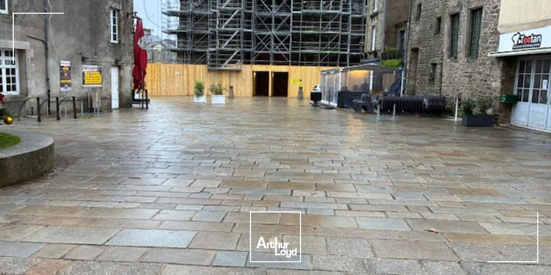 A LOUER LOCAL COMMERCIAL DE 70M2 DANS GUÉRANDE INTRAMUROS
