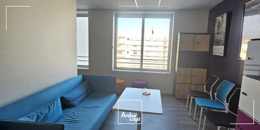 A louer - LE TANGRAM - Bureaux aménagés lumineux - Lyon 7ème