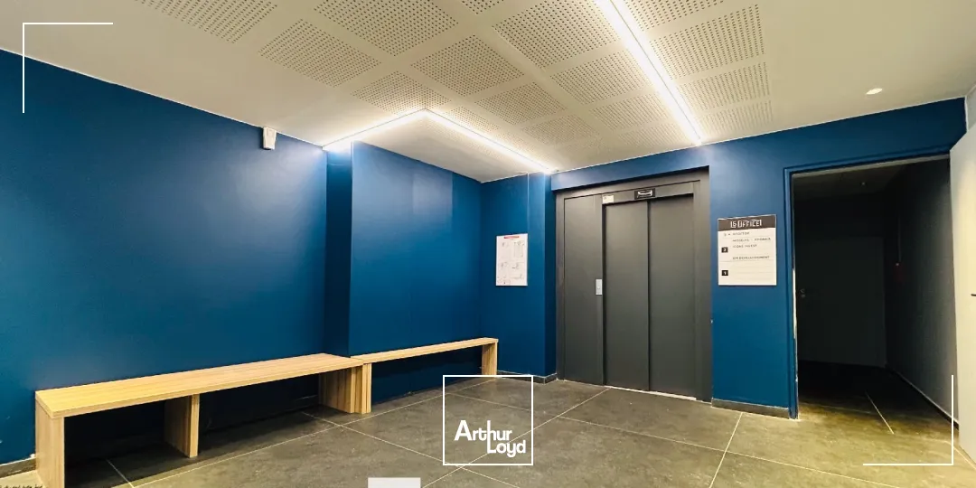 A vendre - 6 OFFICE - Bureaux de standing dans immeuble indépendant de la Techlid - Dardilly