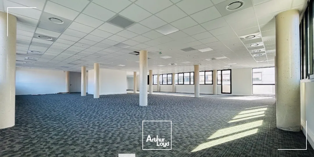 A vendre - 6 OFFICE - Bureaux de standing dans immeuble indépendant de la Techlid - Dardilly