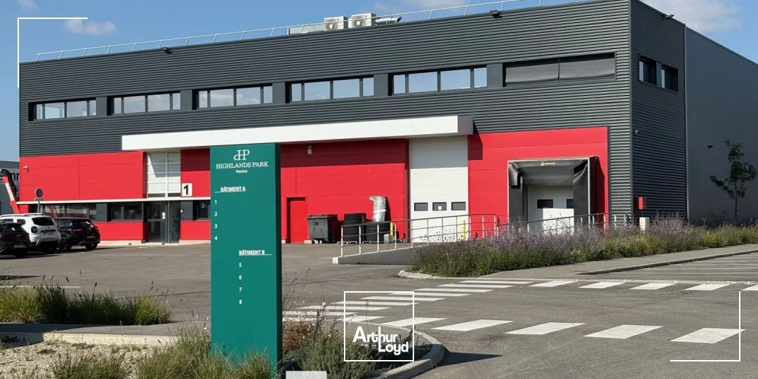 A louer - Local d'activités avec grande hauteur dans un parc sécurisé et dernière génération - Heyrieux