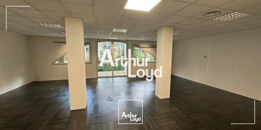 Bureaux cloisonnés 520 m² à louer Sophia Antipolis