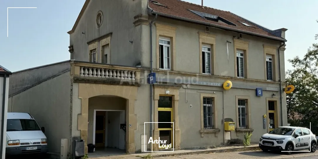 LOCAL COMMERCIAL à LOUER de 85.99 m²