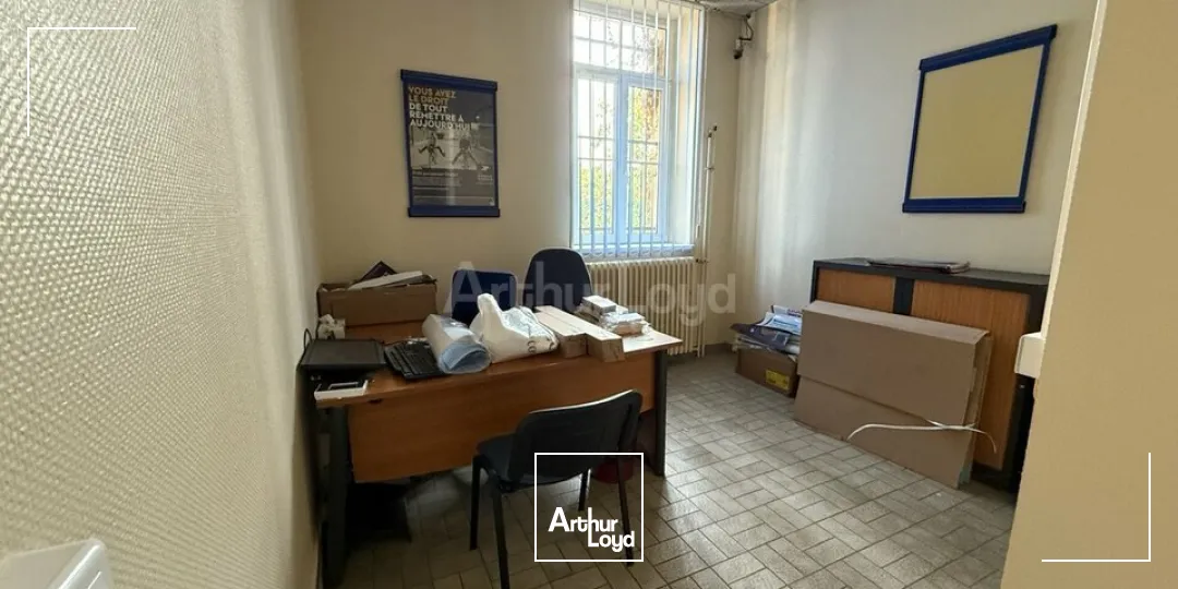 LOCAL COMMERCIAL à LOUER de 85.99 m²