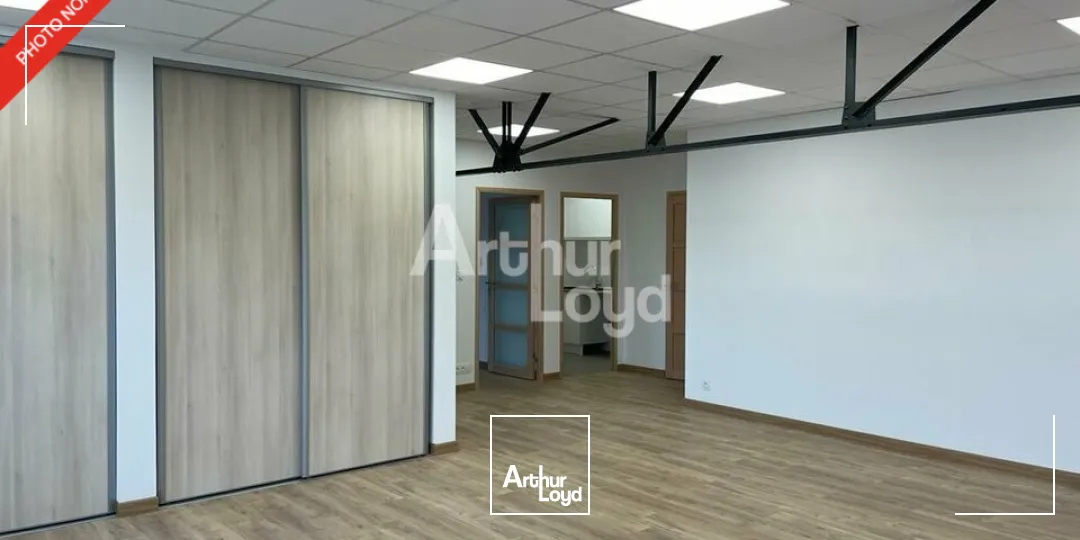  BLOIS - LOCATION BUREAUX DE 18 A 128,83 M² - EXCELLENTE VISIBILITÉ