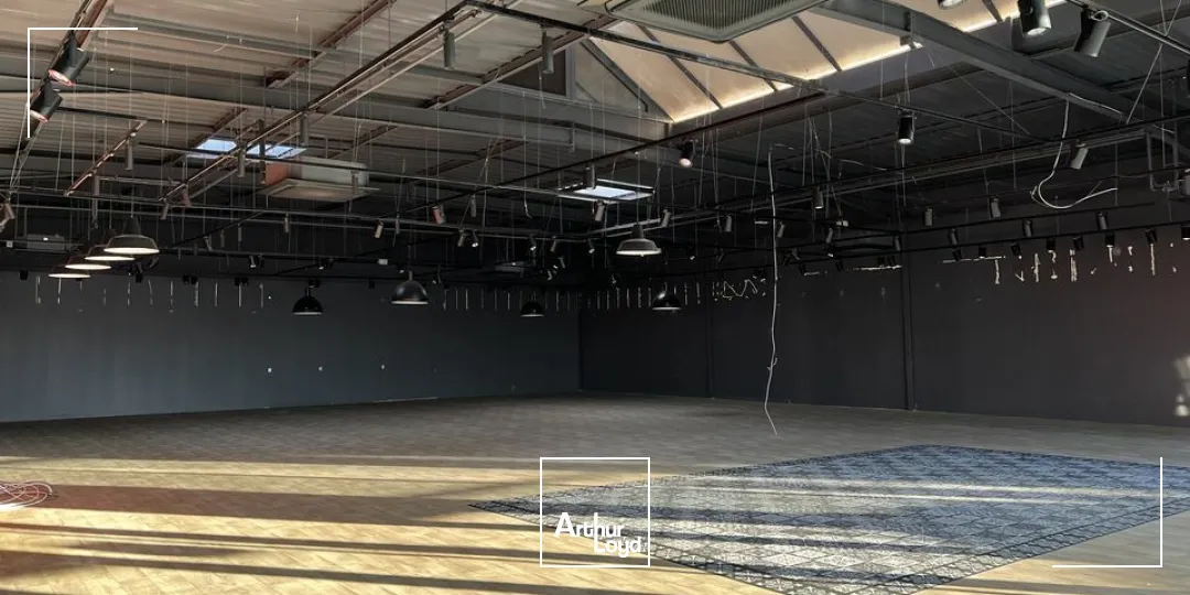 TOURS NORD ZONE COMMERCIALE DE L'HORLOGE LOCAL COMMERCIAL A VENDRE 480 M²