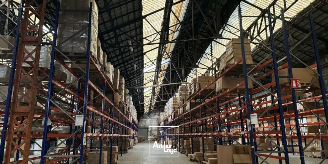 A VENDRE - LE HAVRE - ENTREPÔT 12&nbsp;729 m2 + TERRE PLEIN 4&nbsp;000 m2