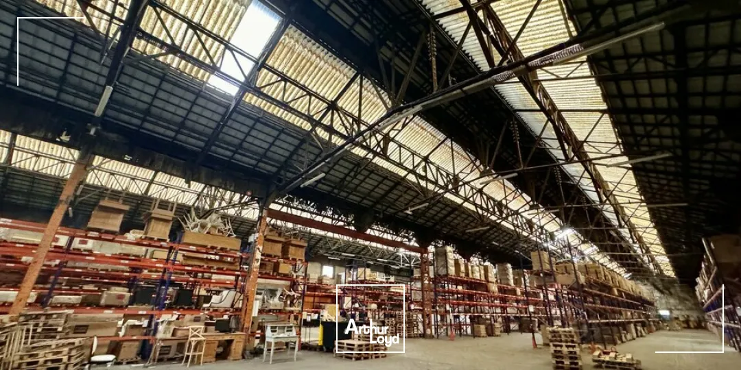 A VENDRE - LE HAVRE - ENTREPÔT 12&nbsp;729 m2 + TERRE PLEIN 4&nbsp;000 m2