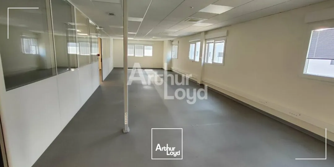 BUREAUX vente à ARCHAMPS 74160