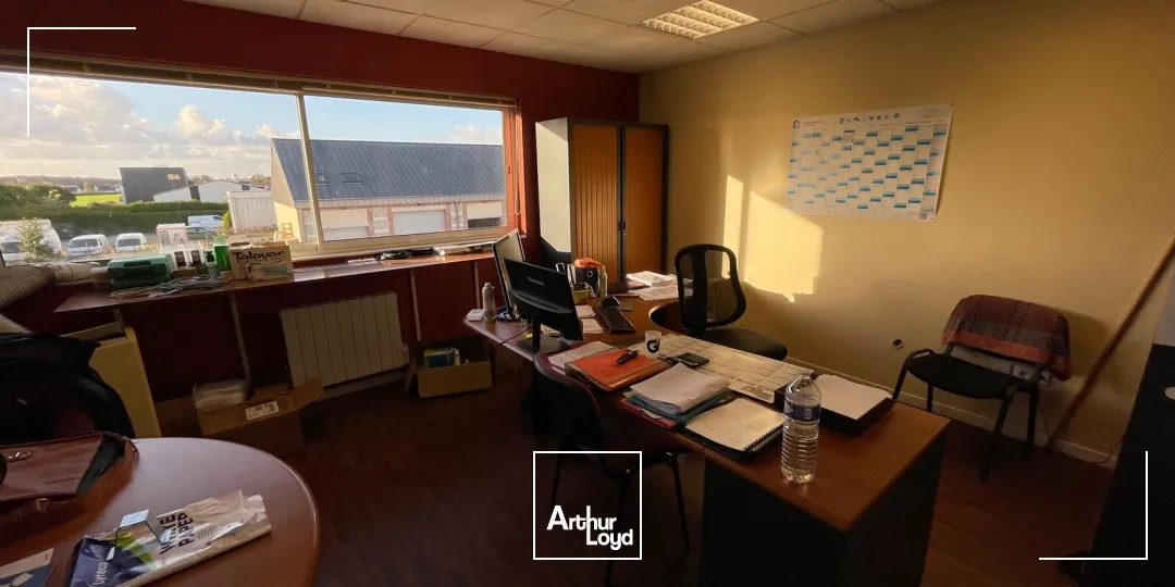 A Louer - Local d'activité d'environ 270 m2 