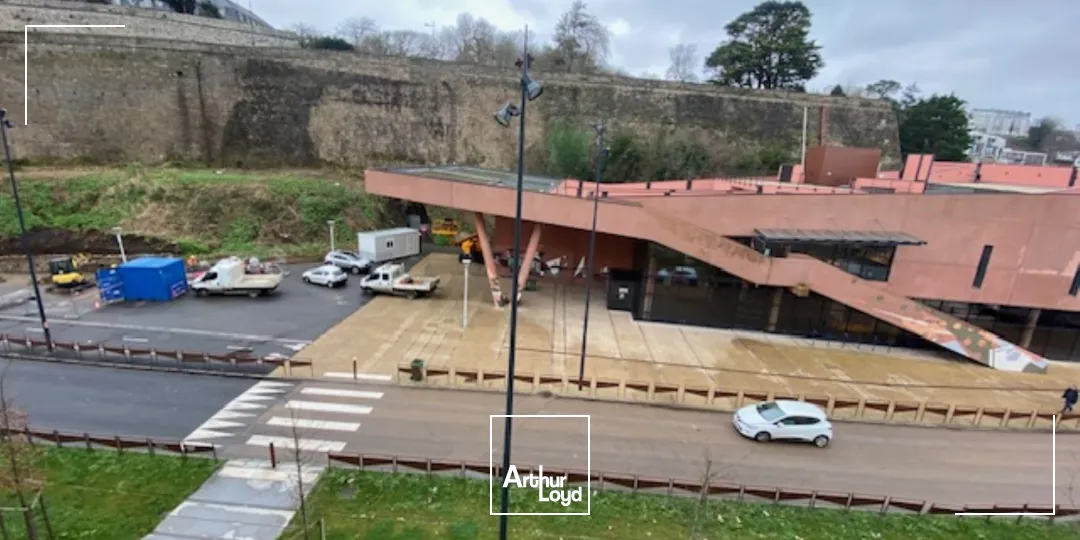 Plateaux de bureaux et commerce Port de Commerce 