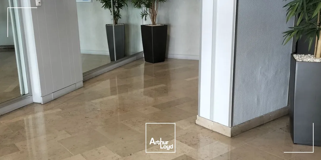 BUREAUX A LOUER GRENOBLE CENTRE VILLE HYPER CENTRE AVEC PARKING