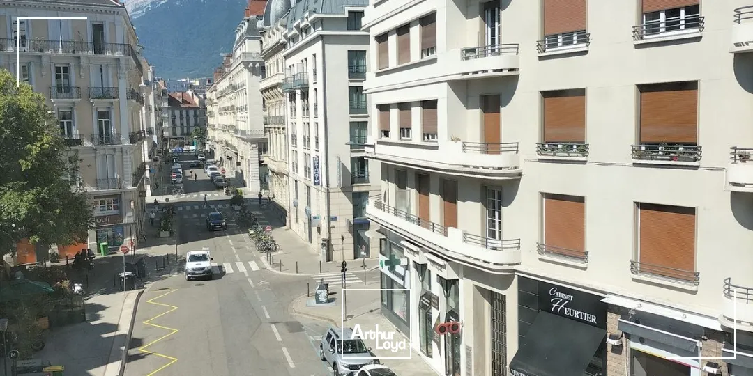 BUREAUX A LOUER GRENOBLE CENTRE VILLE HYPER CENTRE AVEC PARKING