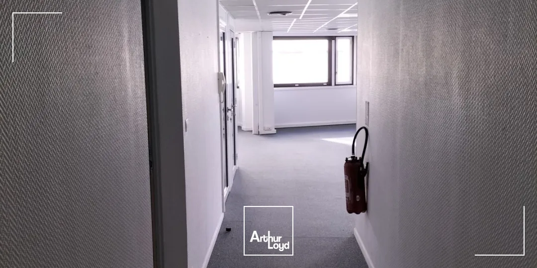 BUREAUX A LOUER GRENOBLE CENTRE VILLE HYPER CENTRE AVEC PARKING