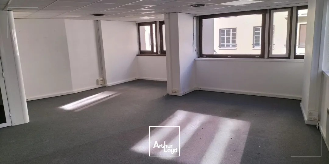 BUREAUX A LOUER GRENOBLE CENTRE VILLE HYPER CENTRE AVEC PARKING