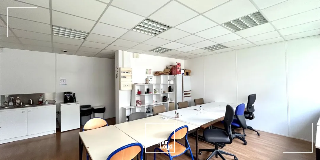 A louer - Bureaux fonctionnels et modulables de 346 m² - Bruges Parc de Chavailles