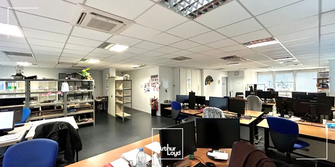 A louer - Bureaux fonctionnels et modulables de 346 m² - Bruges Parc de Chavailles