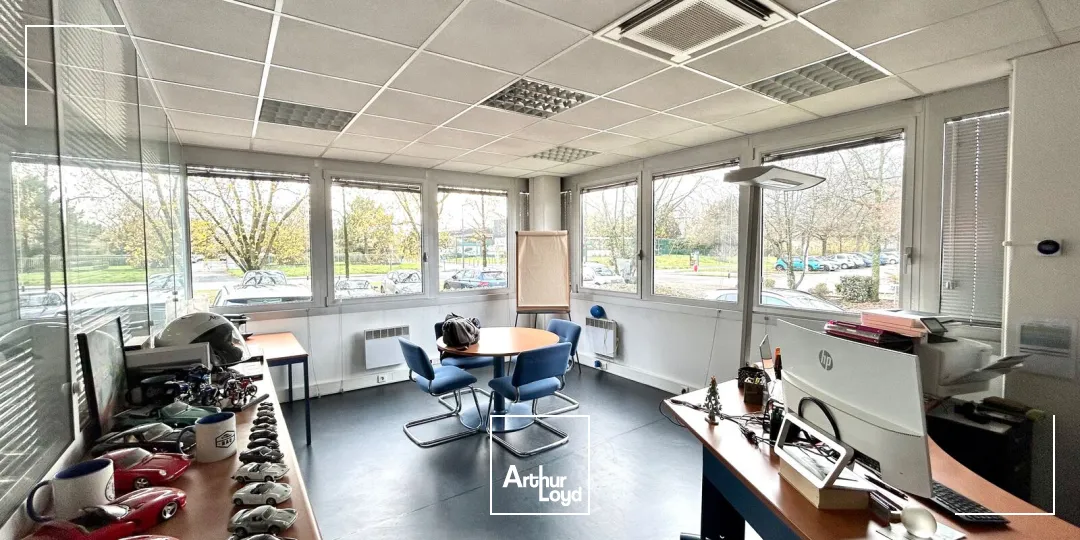 A louer - Bureaux fonctionnels et modulables de 346 m² - Bruges Parc de Chavailles