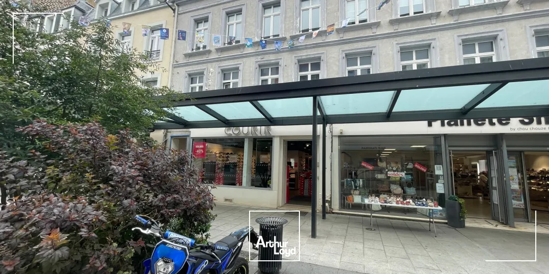 Local commercial à louer à Boulogne-sur-Mer - Emplacement premium en coeur de rue piétonne