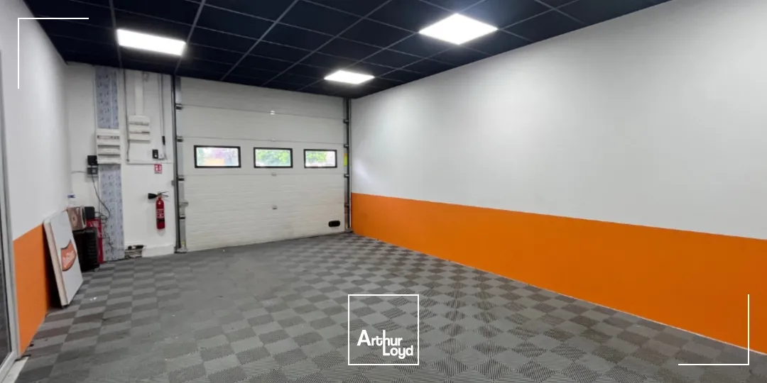 A louer - showroom - Décines-Charpieu