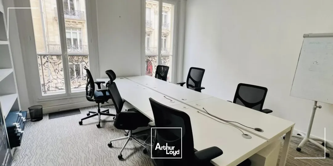 Poste de Travail A Louer - Coworkea Boétie