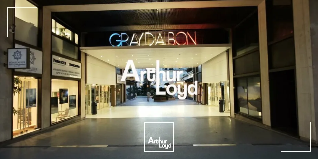 LOCAL COMMERCIAL ERP A LOUER DE 75 M² A CANNES