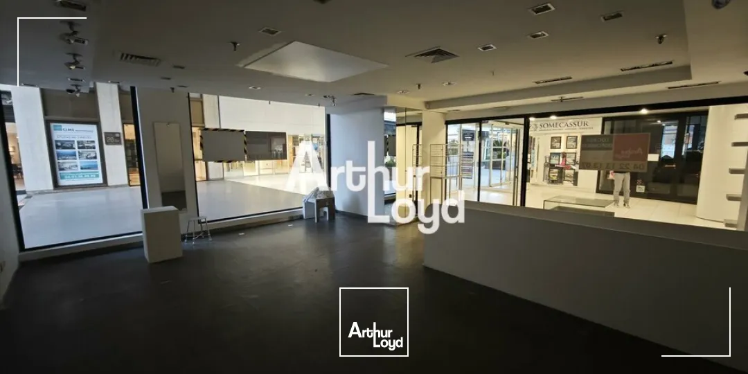 LOCAL COMMERCIAL ERP A LOUER DE 75 M² A CANNES