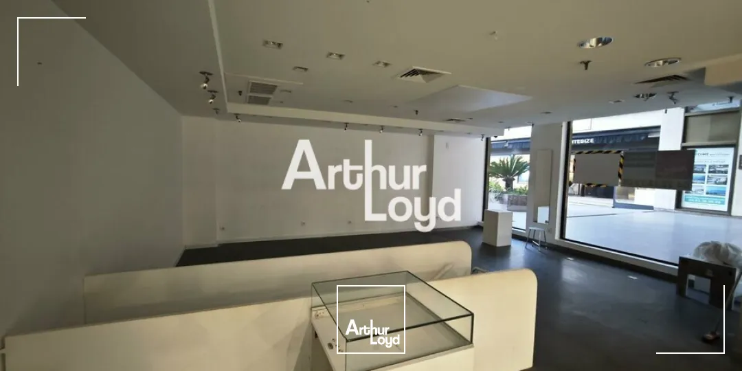 LOCAL COMMERCIAL ERP A LOUER DE 75 M² A CANNES