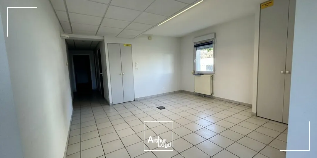 Chatenoy le Royal, Bureaux de 95 m² 