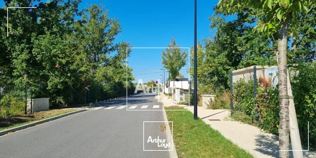  LOCAL COMMERCIAL RECENT AVEC BELLE VISIBILITÉ