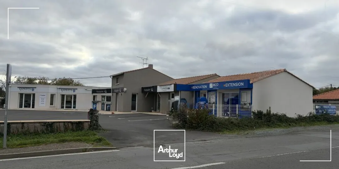 LOCAL COMMERCIAL  ROUTE DE LA ROCHELLE / NIORT