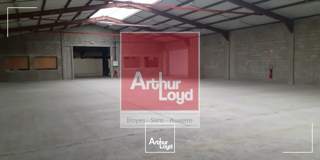 Nouvelle Exclusivité ! Bâtiment industriel/stockage