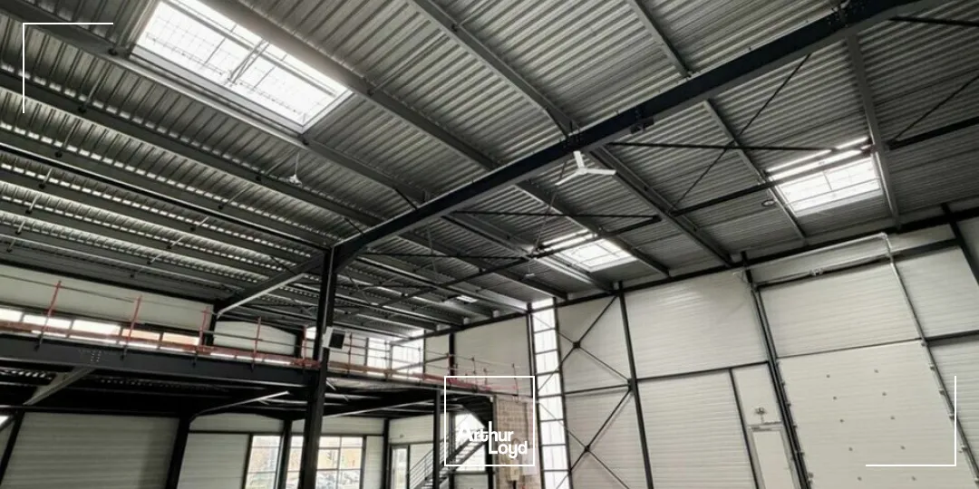 A LOUER NOUVEAUTÉ - CELLULE D'ACTIVITÉ 351 m2 