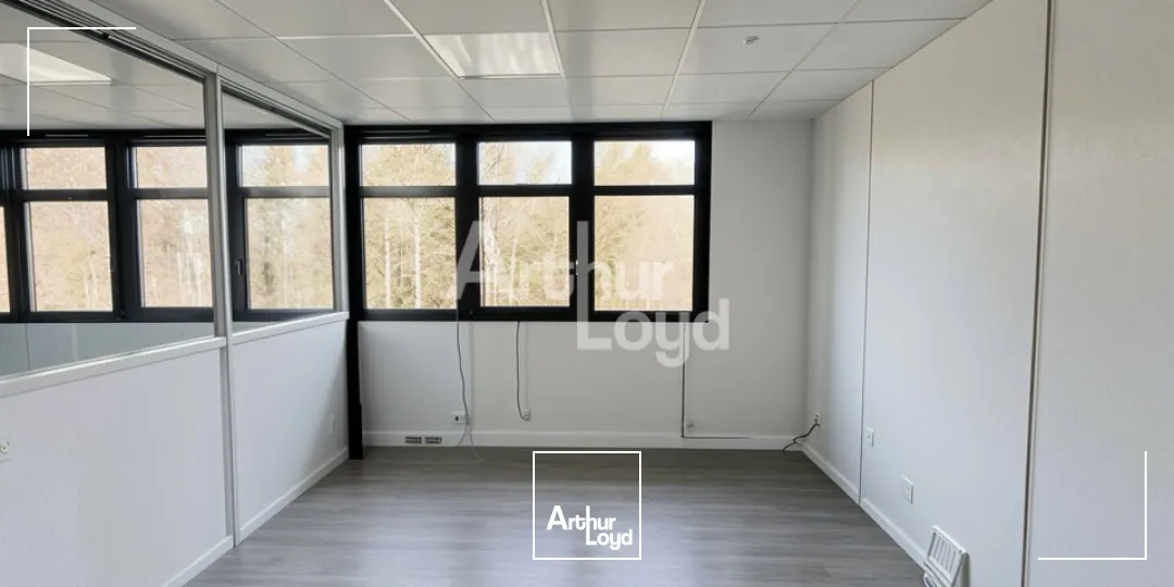 À LOUER  BUREAU DE 51m2 À TECHNOLAC