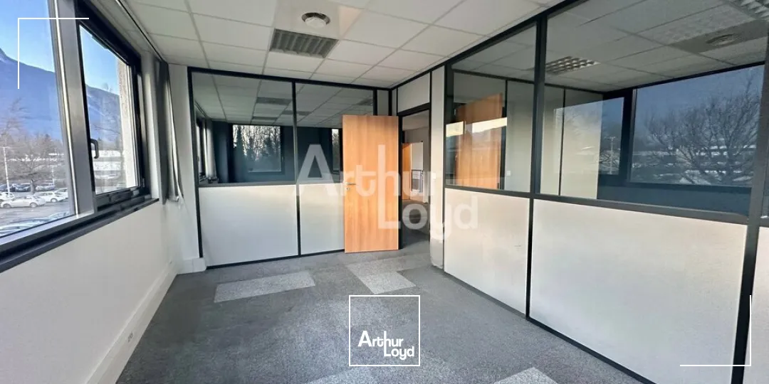 À LOUER  BUREAUX DE 71 m² À TECHNOLAC - DISPONIBLES IMMEDIATEMENT
