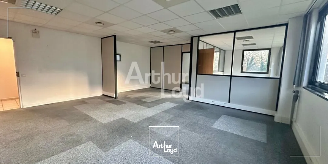 À LOUER  BUREAUX DE 71 m² À TECHNOLAC - DISPONIBLES IMMEDIATEMENT