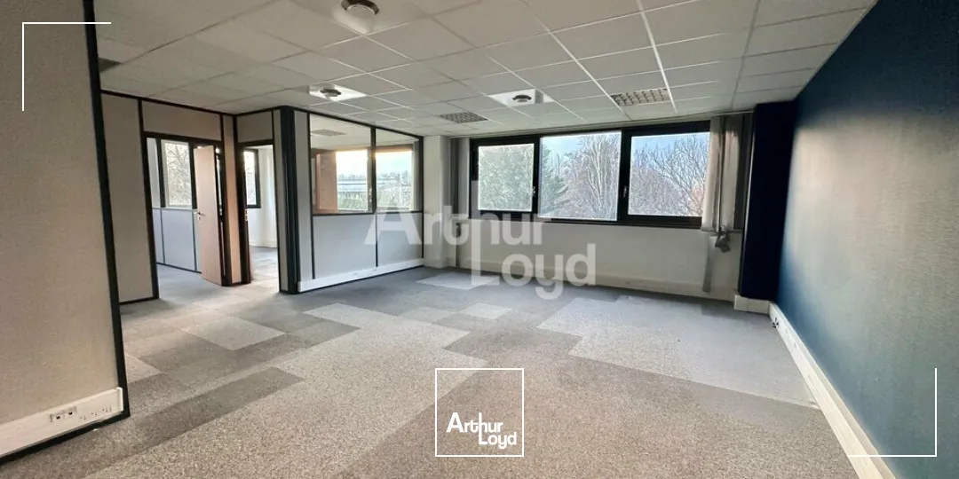 À LOUER  BUREAUX DE 71 m² À TECHNOLAC - DISPONIBLES IMMEDIATEMENT