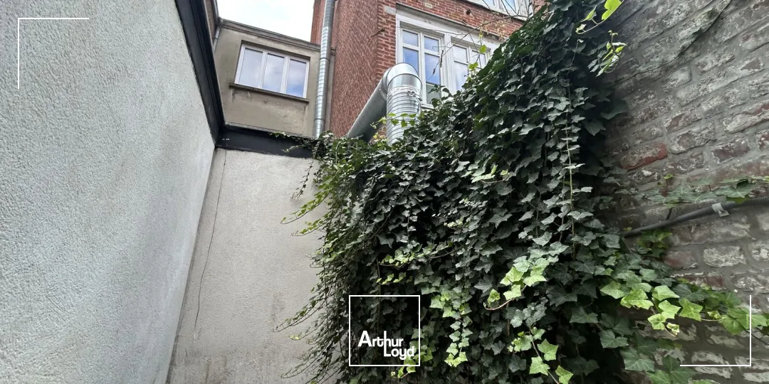 Local commercial 132 m² à louer à Lille - Idéal restauration avec vitrine et fort flux piéton