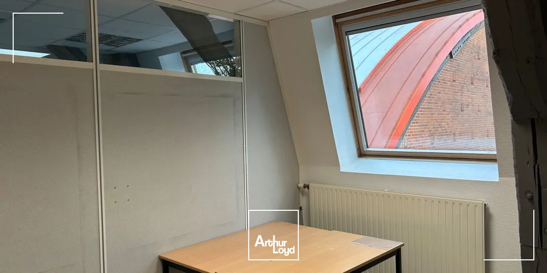 Immeuble de bureaux indépendant à vendre - Visibilité, accessibilité et stationnement aux portes de Lille