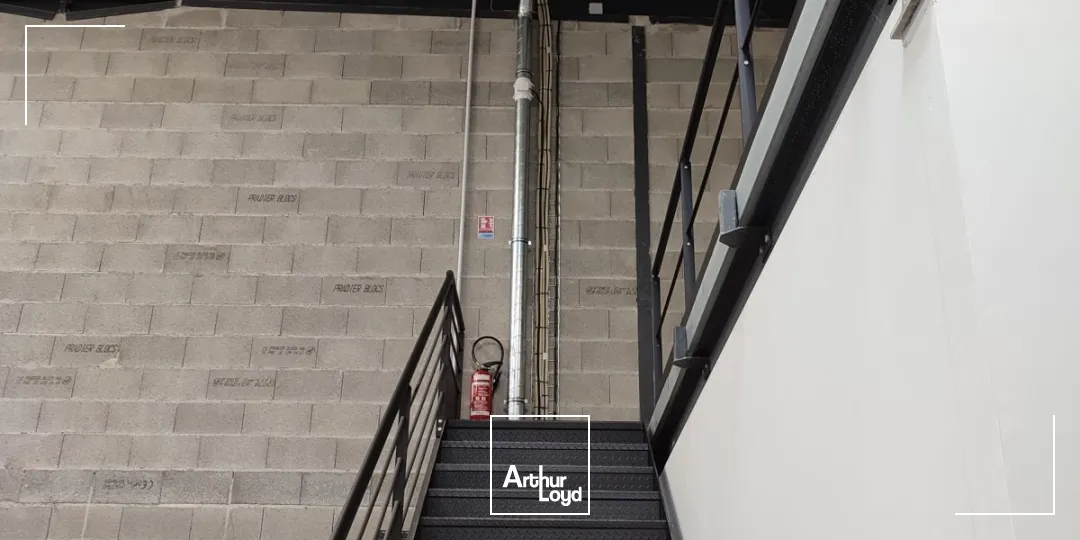 Locaux d'activité & Entrepôts - Vente - VILLEFRANCHE SUR SAONE - 69400 - 327-327 - 7581826