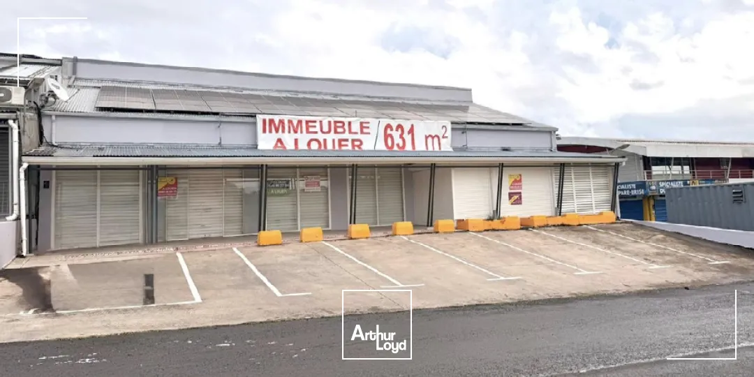 Local commercial Lamentin 631 m2
