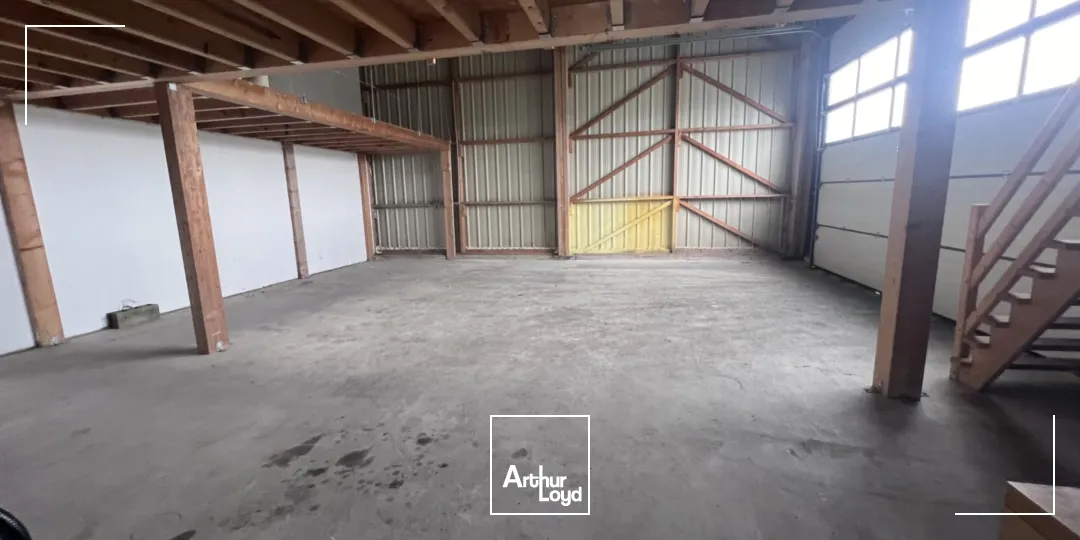 A LOUER - LOCAL D'ACTIVITE - 804 M² ENVIRON - MELLAC