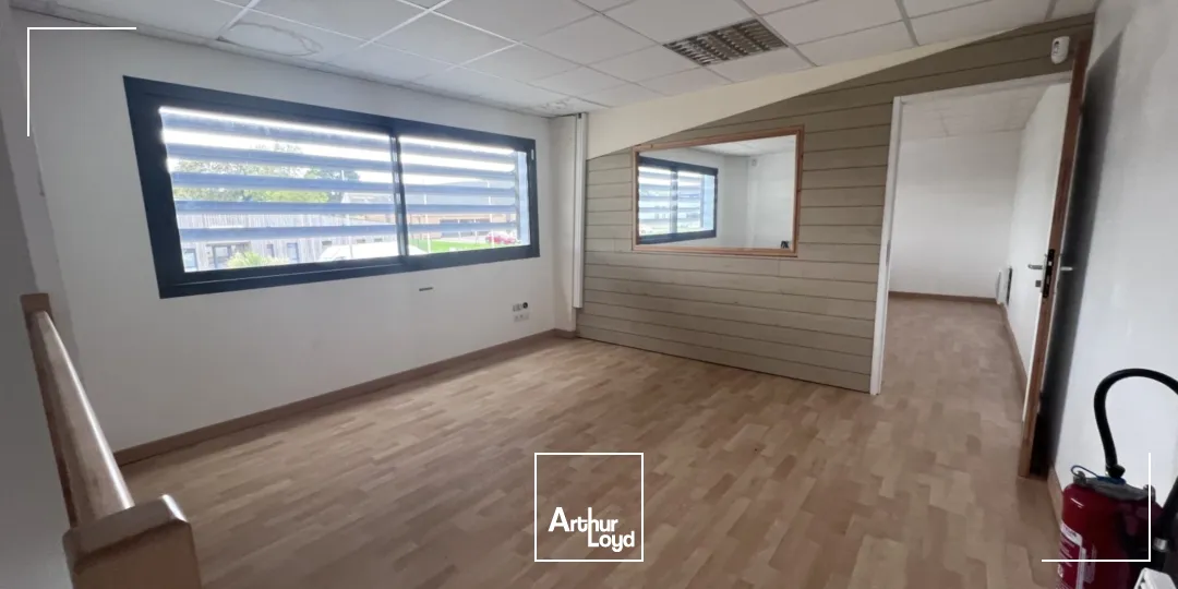 A LOUER - LOCAL D'ACTIVITE - 804 M² ENVIRON - MELLAC