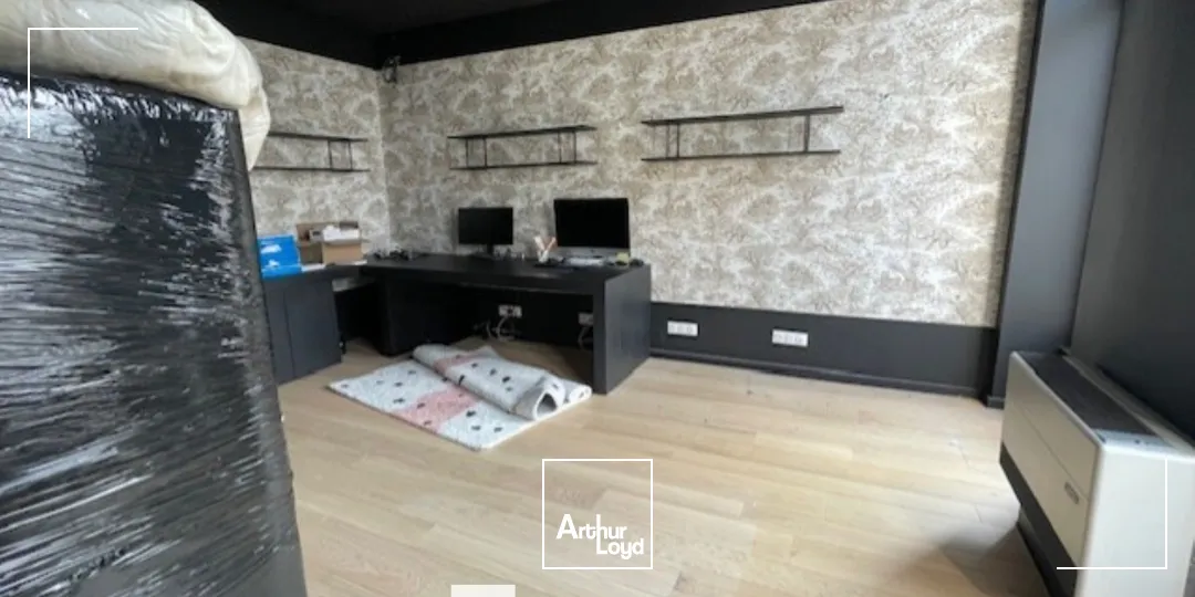 A louer - Local commercial lumineux quais de Saône - Lyon 2ème 