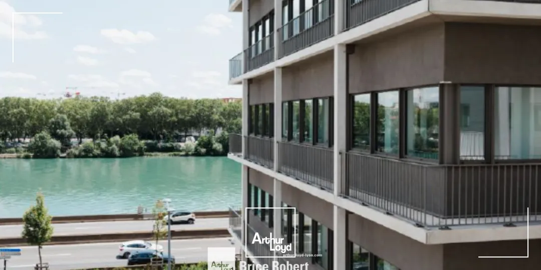 A louer - PYLOTE - Bureaux neufs à Confluence - Lyon 2ème