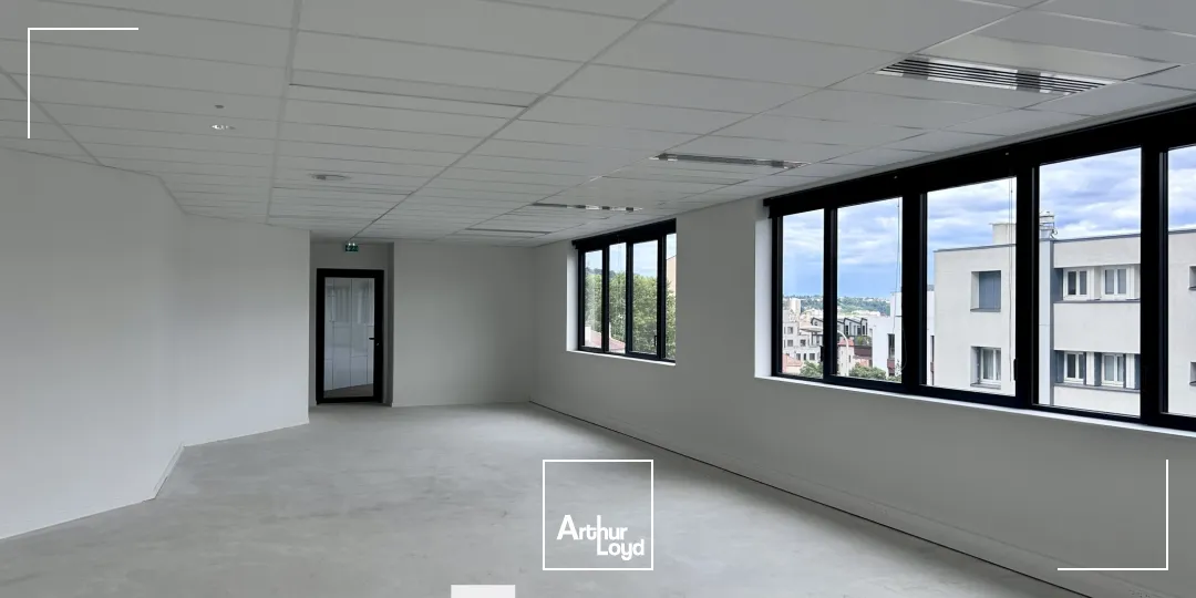 A vendre - LE BRIDGE - Bureaux bénéficiant de loggias, terrasses et/ou balcons - Tassin la demi-lune