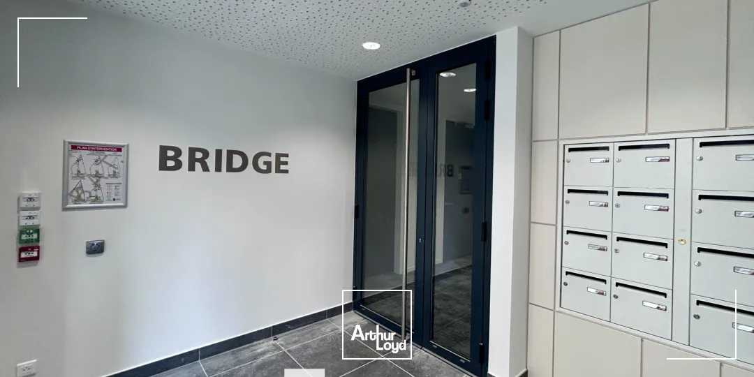 A vendre - LE BRIDGE - Bureaux bénéficiant de loggias, terrasses et/ou balcons - Tassin la demi-lune