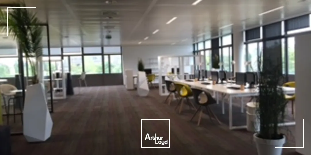 Bureaux neufs à louer à Gennevilliers - Nombreux parkings