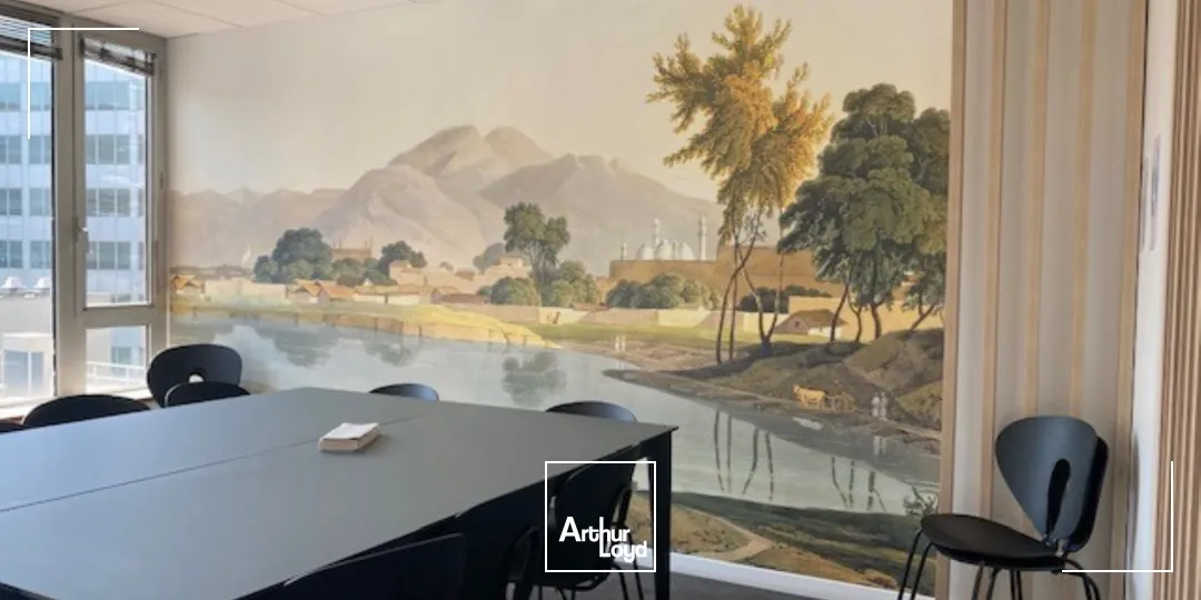 Bureaux à louer lumineux à Colombes proche La Défense et ERP possible