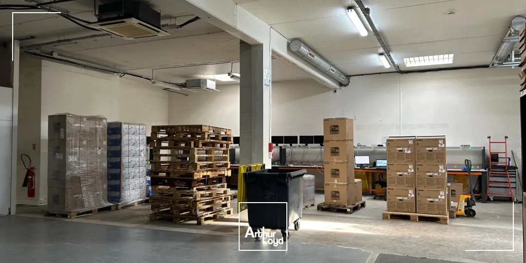 Opportunité d'acquisition de locaux d'activité, rapidement accessibles depuis Paris